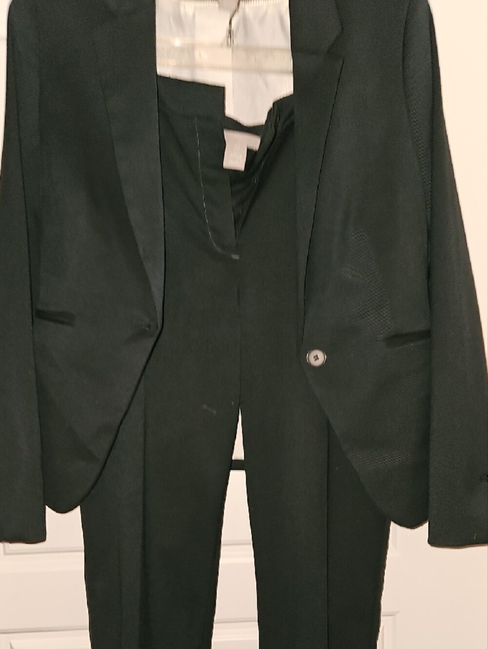 Ladies Olive Green Two-Piece Suit — Classic Single-Button Blazer & Trousers - Picture 2 of 11